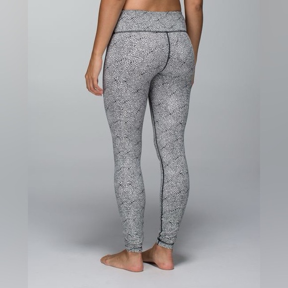 lululemon athletica Pants - Lululemon Wunder Under Black and White Floral Print Leggings - Size 2